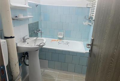 Garsoniera de inchiriat , cartier Sud , decomandata 37 mp , - 11