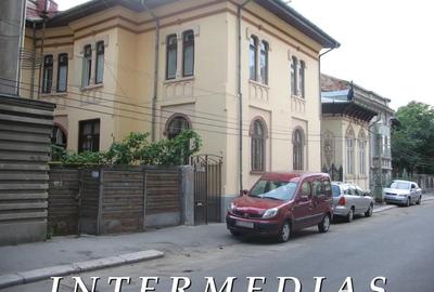 Ultracentral, adiacent Cismigiu, vila P+E+M, libera - 1