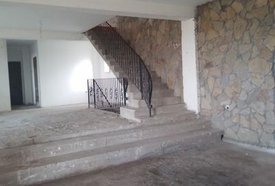 Casă cu 4 camere în Năeni - 2