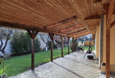 Casa cu 4 camere, terasa acoperita, curte de 700 mp, zona - 2