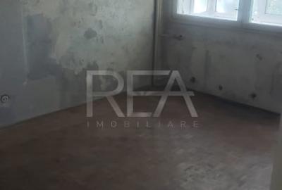 2 Camere , Decomandat , Etaj 1/7 ,  Zona Giurgiului - 2
