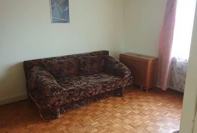 Apartament cu 2 camere semidecomandat în Tractorul - 1