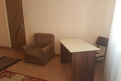 Apartament doua camere, semidecomandat, etaj doi mobilat si utilat, ultracentral Apartament doua camere, semidecomandat, etaj doi mobilat si utilat, ultracentral - 3