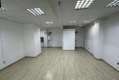 Spațiu comercial, de 50 mp, în Central - 1