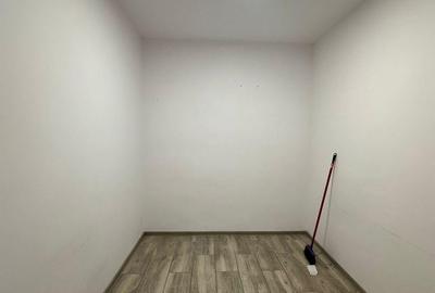 Spațiu comercial, de 50 mp, în Central - 6