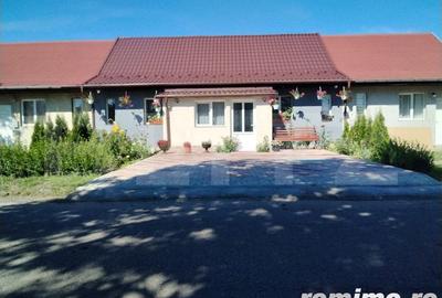 Casă cu 4 camere cu Teren 388 Mp în Siret - 10