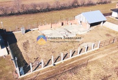 Teren Construcții intravilan de 689 mp, în Cut - 1
