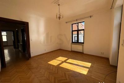 Apartament cu 7 camere decomandat în Capitale - 5