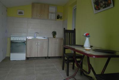 Casă cu 3 camere cu Teren 85 Mp în Probota - 8