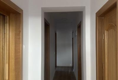 Casă cu 3 camere în Central - 1