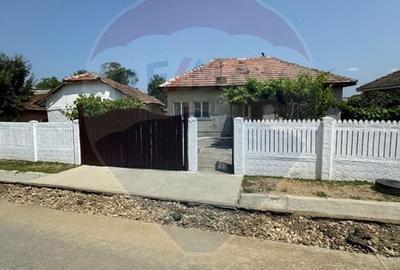 Casa 74 mp/ Predesti 1331 mp teren intravilan - 14