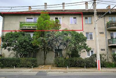 Apartament cu 3 camere semidecomandat în Central