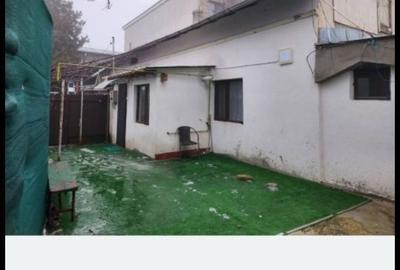 Casă cu Teren 86 Mp în Central - 2