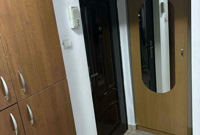 Apartament cu 2 camere semidecomandat în Progresul - 7