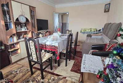 Apartament cu 3 camere decomandat în Alexandru cel Bun - 1