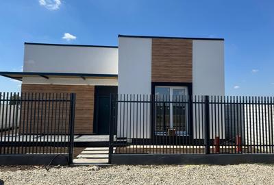 Casa individuala - 4 camere - 2 bai - 440mp teren - 2