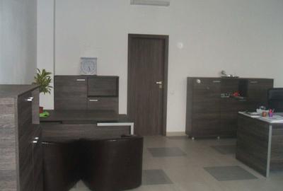 Spațiu comercial, de 54 mp, în Central - 7