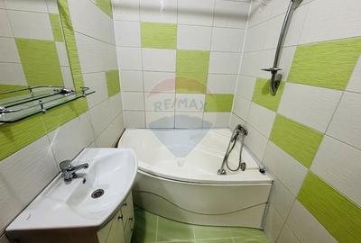 Apartament spatios de vanzare 2 camere EROILOR . VOLUNTARI A3 - 20