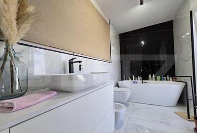 Casă cu 4 camere cu Teren 250 Mp în Central
