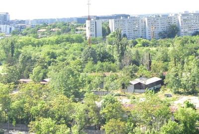 Apartament cu 3 camere decomandat în Agronomie