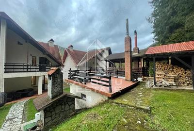 Casă cu Teren 265 Mp în Poiana - 1