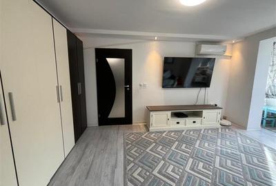 Apartament cu 3 camere semidecomandat în Central - 24