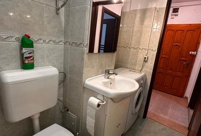 Inchiriez garsoniera in bloc de apartamente dispo imediat Inchiriez garsoniera in bloc de apartamente dispo imediat - 8