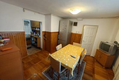 Casa zona Plevnei Parang 10 camere pretabila pentru locuinta sau diferite activitati comerciale - 11