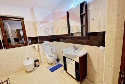 Casă cu 4 camere cu Teren 1065 Mp în Preajba