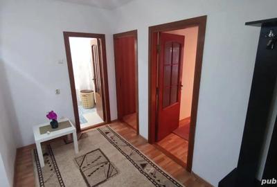 Apartament cu 3 camere decomandat, mobilat în Traian - 13