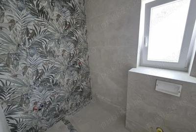 Casă cu 4 camere cu Teren 300 Mp în Central - 1