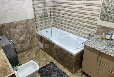 Apartament impecabil, 2 camere, 70 mp, in Tractorul - 4