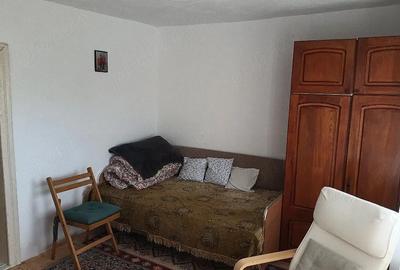 Casă cu 3 camere cu Teren 1600 Mp în Crâmpotani - 1