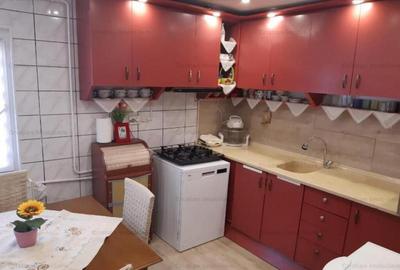 FRUMOS 2 cam Confort 1 Decomandat 56mp semimobilat Buzaului - 1