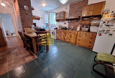 Apartament cu 3 camere decomandat în Budai