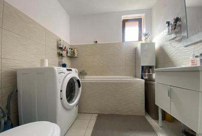 Casă cu 5 camere cu Canalizare în Central - 12