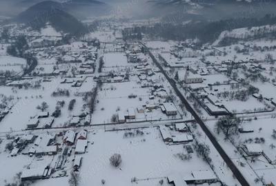 Teren de 3036 mp, în Petriș - 13