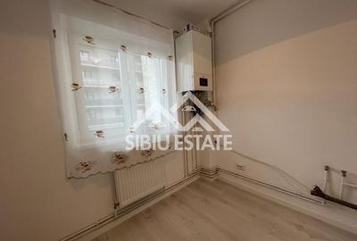 Apartament decomandat cu 2 camere, balcon, etaj 3, recent renovat, -Sibiu - 11