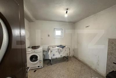 Casă cu 3 camere cu Teren 2760 Mp în Central - 2