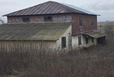 Casă cu 7 camere în Văcăreni - 2