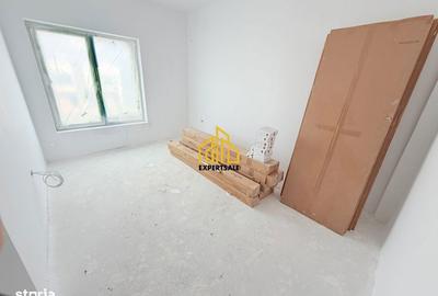 Casă cu 5 camere cu Teren 200 Mp în Central - 10