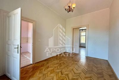 Apartament cu 5 camere decomandat în Sinaia - 4