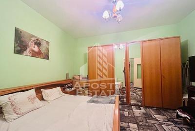 Apartament cu 3 camere semidecomandat, mobilat în P-ța Unirii - 7