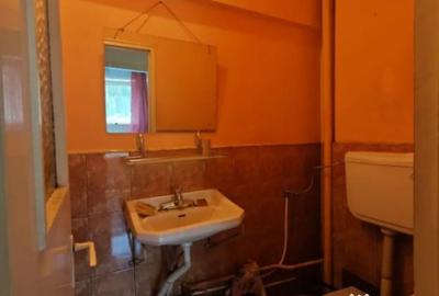 Apartament cu 3 camere semidecomandat în Central - 3
