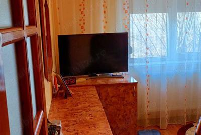 Vand apartament 3 camere, str. Rosiorilor - 3