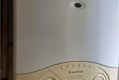 Apartament 2 camere , zona cartier Sud , decomandat , liber Apartament 2 camere , zona cartier Sud , decomandat , liber - 3