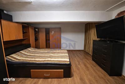 Apartament cu 3 camere semidecomandat, mobilat în Rahova