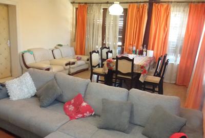 Casă cu 4 camere cu Teren 283 Mp în Micul Dallas - 2