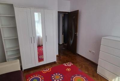 Apartament cu 3 camere decomandat în Tudor - 4