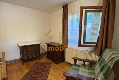 Casă cu 2 camere cu Teren 3000 Mp în Central - 4